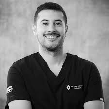 Dr Pablo Arévalo